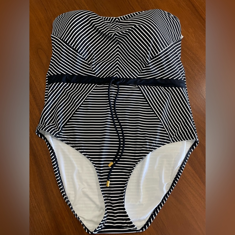 La Blanca  One-Piece Swimsuit - 16w black/white/gold